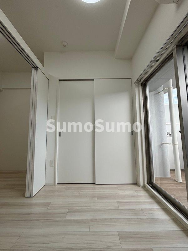 セレニテ日本橋プリエの寝室|広くて明るい寝室