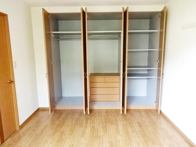茅ヶ崎市香川７丁目のアパートの収納