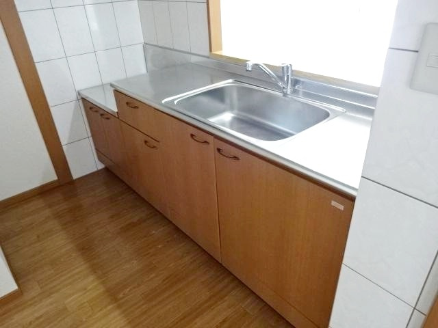 茅ヶ崎市香川７丁目のアパートのキッチン