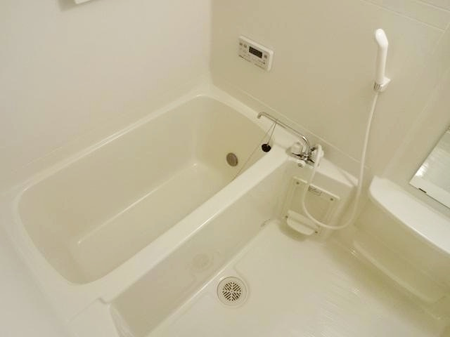 茅ヶ崎市香川７丁目のアパートの浴室