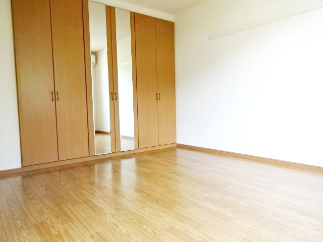 茅ヶ崎市香川７丁目のアパートの寝室