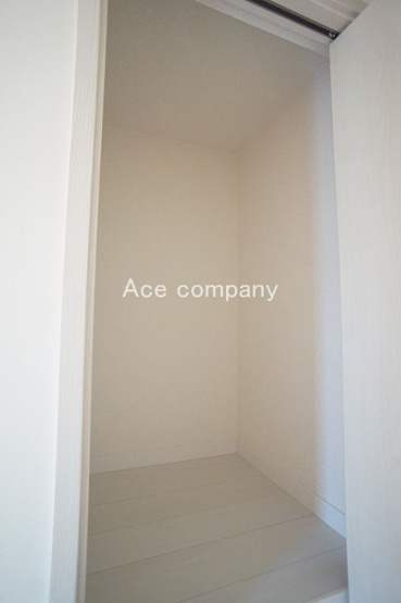 【収納】 | 八尾市荘内町1丁目 | 3階、廊下にある階段上の物入れです♪