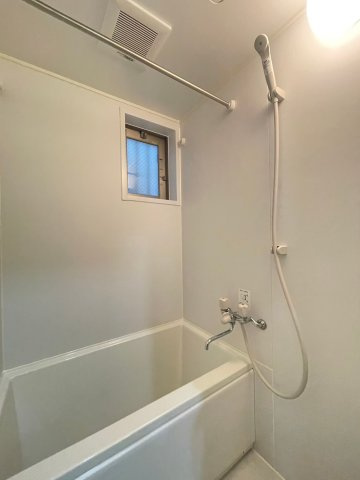 Parrotの浴室|写真は別の部屋になります