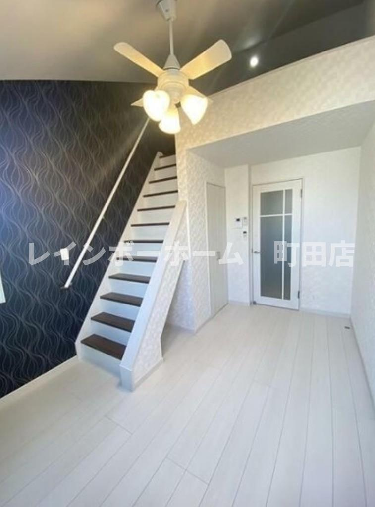 キュステ※初期費用分割後払いサービス利用可能物件の居間・リビング