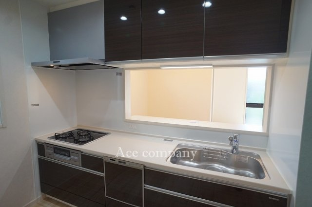 【キッチン】 | 八尾市太田6丁目 | 食洗機・浄水器完備のシステムキッチンです☆3口ガスコンロ☆