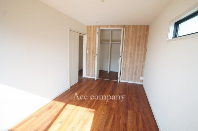 【寝室】 | 八尾市太田6丁目 | 【3階：ゆったり洋室8.3帖】大容量のウォークインクローゼット完備です！