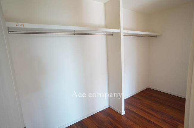 【収納】 | 八尾市太田6丁目 | 【3階：ゆったり洋室8.3帖】のウォークインクローゼット内です♪