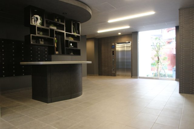 ザ・パークハビオ川口のエントランス