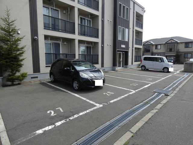 コーポブレーメンＤ館の駐車場