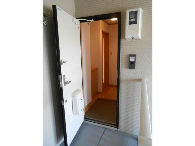 コーポブレーメンＤ館の玄関