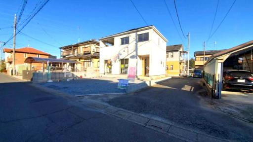 熊谷市江南中央　第3　新築住宅　東南角地の前面道路含む現地写真
