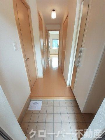 サンブリーゼ東山Ｅの玄関
