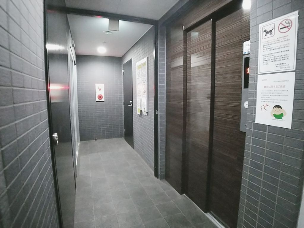 リヴシティ両国弐番館のロビー