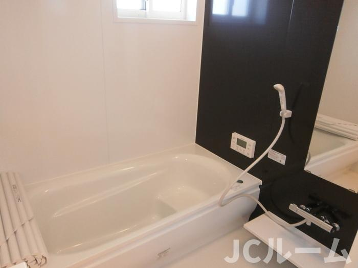 メゾンアルカンシェル の浴室