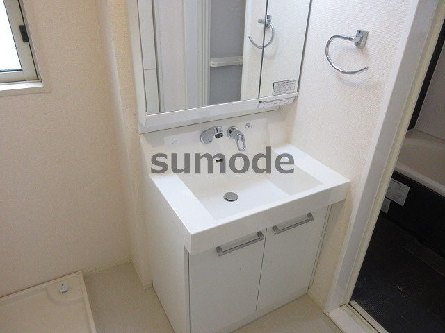 茨木市上中条２丁目のアパートの洗面所