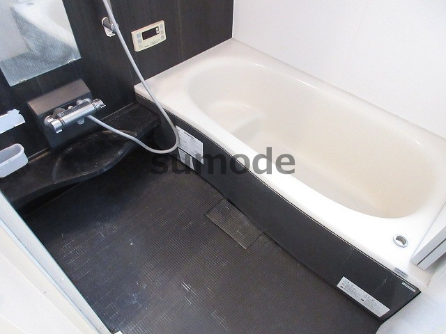 茨木市上中条２丁目のアパートの浴室