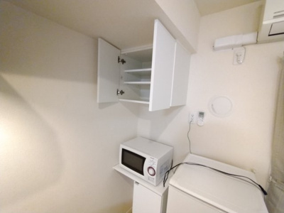 【キッチン】 | レオネクストレジデンス川崎 | シンク向かいの収納