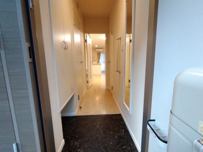 【玄関】 | レオネクストレジデンス川崎 | 姿見付きです♪