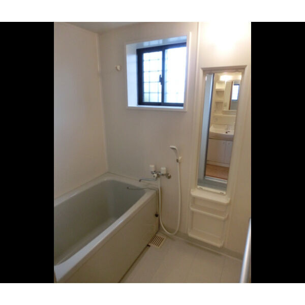 ティアラ戸田の浴室