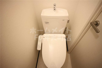 【トイレ】 | Blue西長堀 | 清潔感のあるトイレです