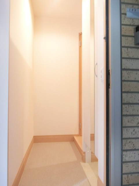 forest千里.Estの玄関