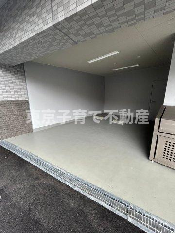 ブールバード白山の駐車場