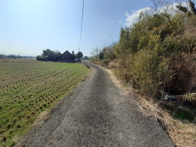 宇土市走潟町の売地の前面道路含む現地写真