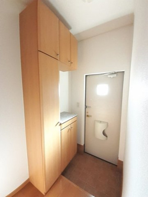 【玄関】 | メゾンアモロッソⅠ番館