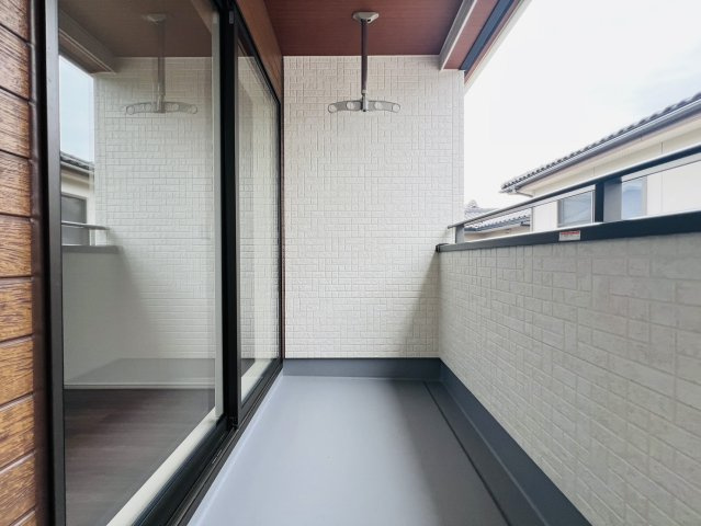 半田市前田町57番、58番『仲介手数料無料』新築戸建てのバルコニー