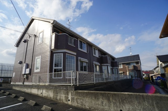 ウイングヒルズのエントランス