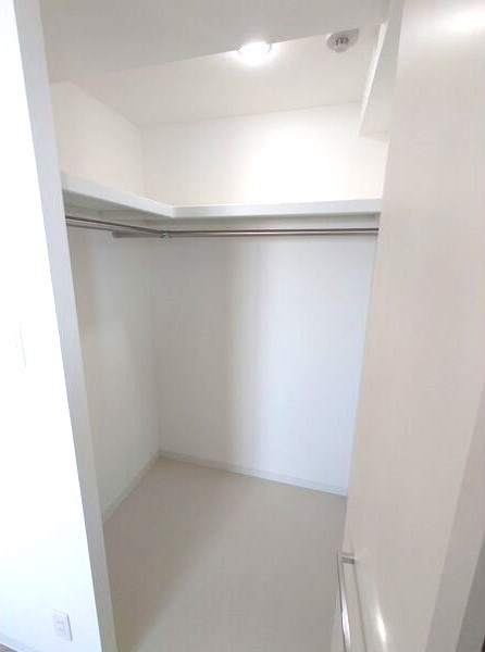 リアレクト白壁の収納