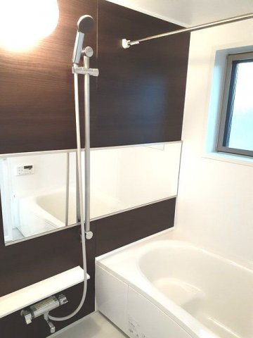 ミリュー　ヴィラージュの浴室|落ち着いた空間のお風呂です