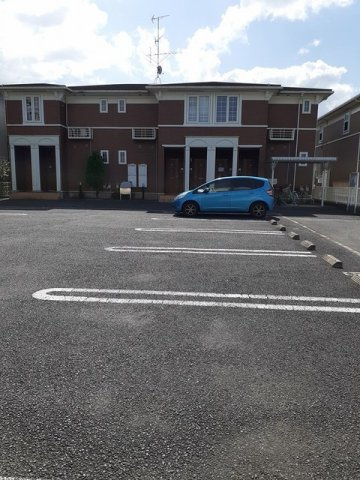 シャン・プレ・ロジュマンⅡの駐車場|駐車場があります