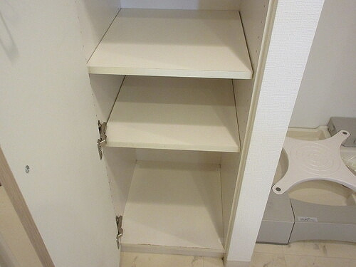 ライオンズ千葉寺ステーションフロントレジデンスの洗面所|収納　※2025年3月撮影