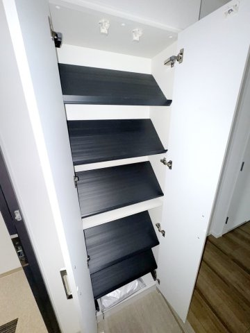 リヴシティ両国五番館の玄関