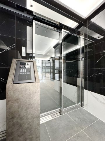 リヴシティ両国五番館のエントランス