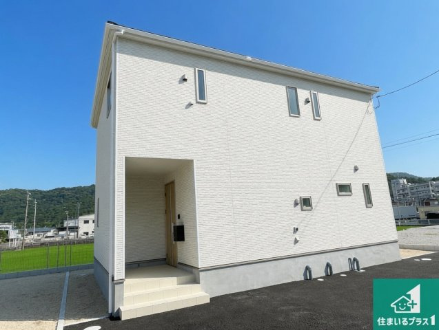 ★29(土)30(日)現地見学可能！★東近江市五個荘清水鼻町　ラスト1邸の外観|安心の10年保証！外観を美しく保ち、雨水で汚れを落とします！気になることがありましたら、お気軽にお問い合わせください！