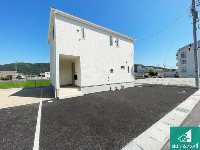 ★29(土)30(日)現地見学可能！★東近江市五個荘清水鼻町　ラスト1邸の外観|安心の10年保証！外観を美しく保ち、雨水で汚れを落とします！気になることがありましたら、お気軽にお問い合わせください！