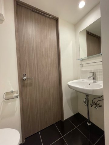 ＧＲＡＮ ＰＡＳＥＯ吉祥寺の洗面所|明るい洗面所です