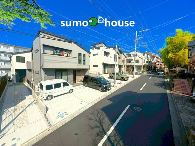 宮前区けやき平　B号棟の前面道路含む現地写真|前面道路含む現地写真です