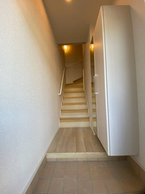 【玄関】 | リリーＢ