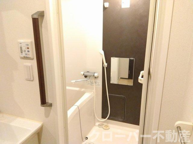 クレイノ福江の浴室