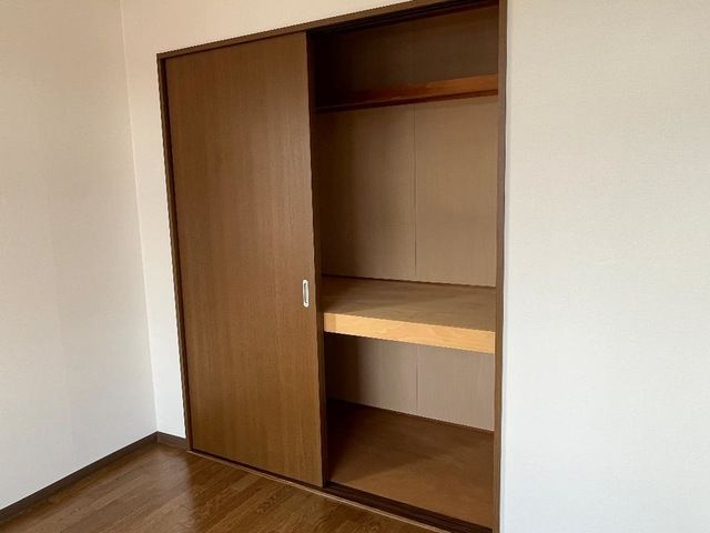メゾン　ド　アンジュ　の収納
