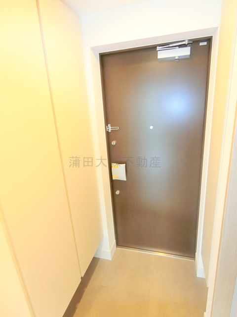 スタイリオ蒲田WESTの玄関