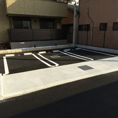 モンパレスの駐車場