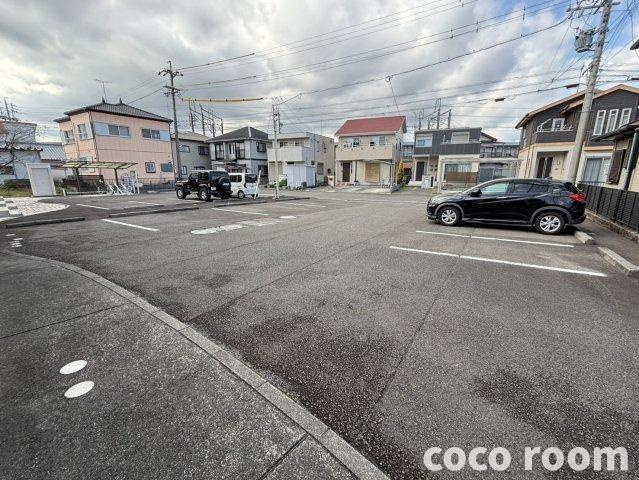 グリース　Bの駐車場