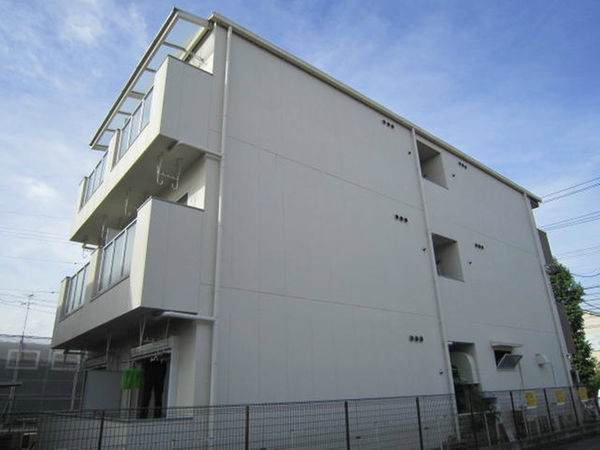 クレセント元八事の外観