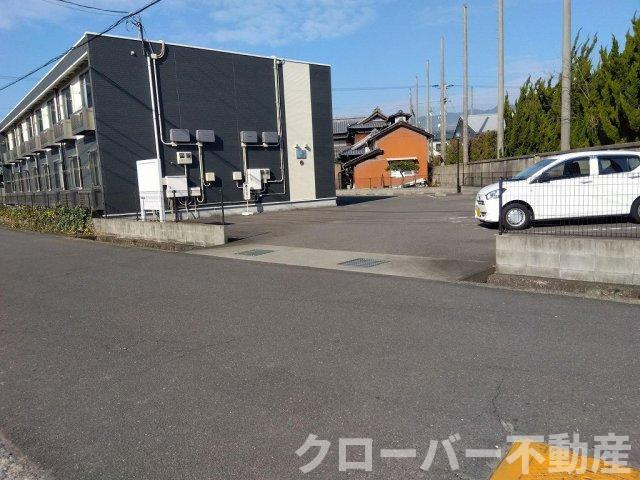 レオネクストＧｒｏｏｖｅｒⅡの駐車場