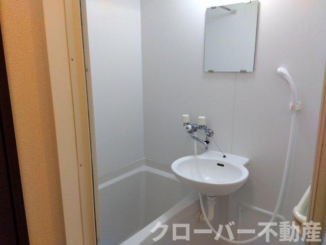 レオネクストＧｒｏｏｖｅｒⅡの浴室