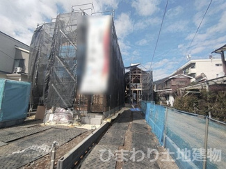 【間取り】 | 寒川町一之宮2丁目  1号棟 6期 | 都市ガス　網戸標準仕様　シャッター7箇所付　Wロックカードキー（FamiLock 電池式）　食洗器・浄水器　浴室乾燥機+窓・浴室TV　屋根洋瓦葺き　屋根裏収納　全居室収納　パントリー　LDK18.8帖